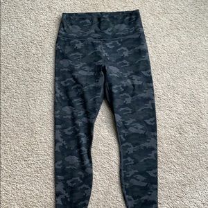 Fabletics cropped leggings